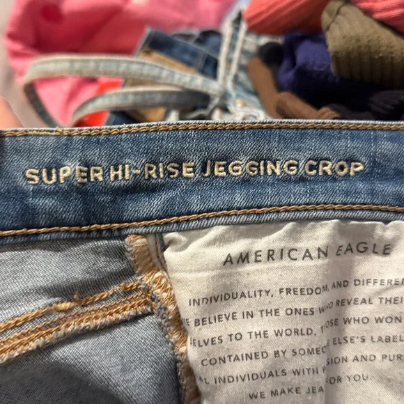 American Eagle Outfitters Light Blue Ripped Skinny Jeans - Picture 4 of 4